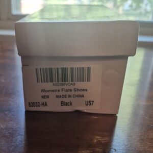 Chic Black Women's Flats